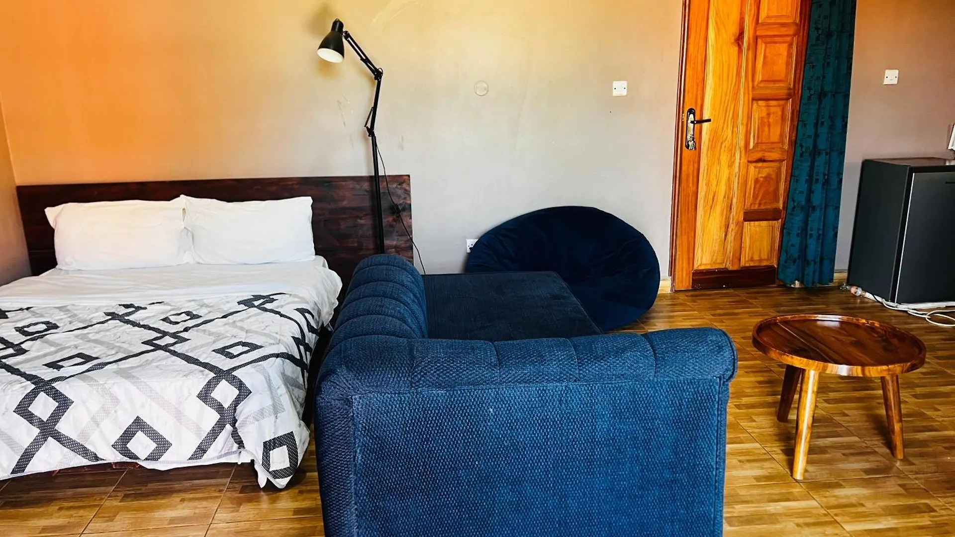 Kampala Heights Apartman